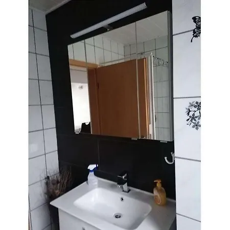 Helga Willing Comfortable