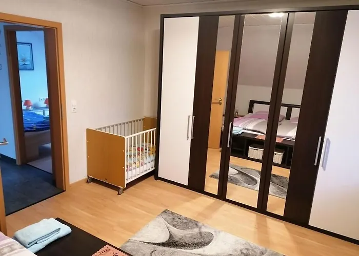 Helga Willing Comfortable *